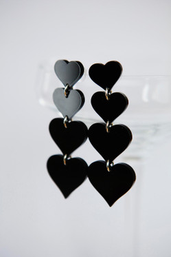 Sydänketju, musta (nappi)