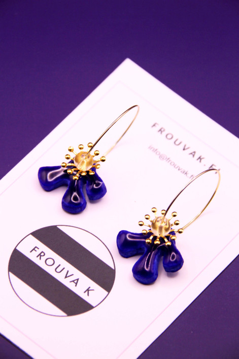 Pernille, tummansininen