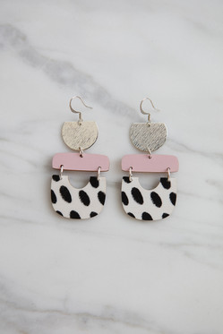 Porina, vaaleanpunainen-pilkku