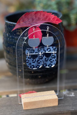 Peili-Porinat, leopardi- hopea