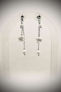 Sanelma - valkoinen - hopea - nappi