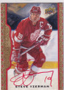  2014-15 UD Masterpieces Autographs Framed Red Cloth #129 Steve Yzerman/15