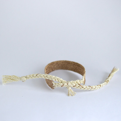 Kudottu rannekoru - mallikappale