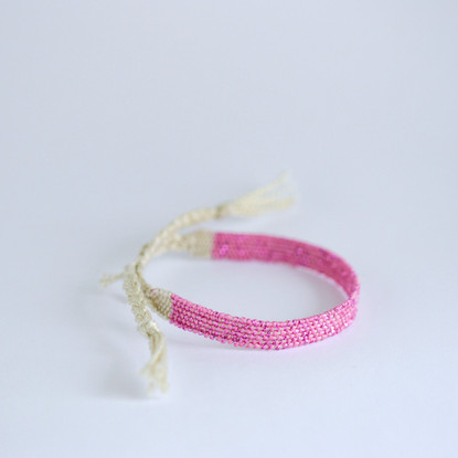 Kudottu rannekoru - mallikappale