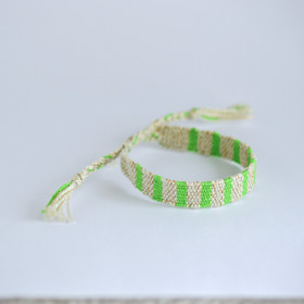 Kudottu rannekoru - mallikappale