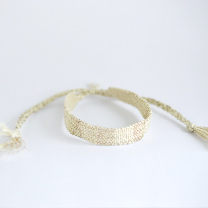 Kudottu rannekoru - mallikappale