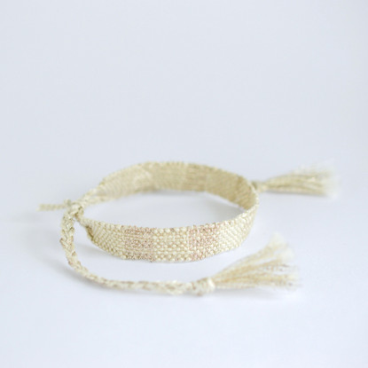 Kudottu rannekoru - mallikappale