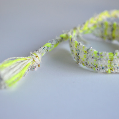 Kudottu rannekoru - mallikappale