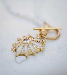 Mother of Pearls helmikaulakoru