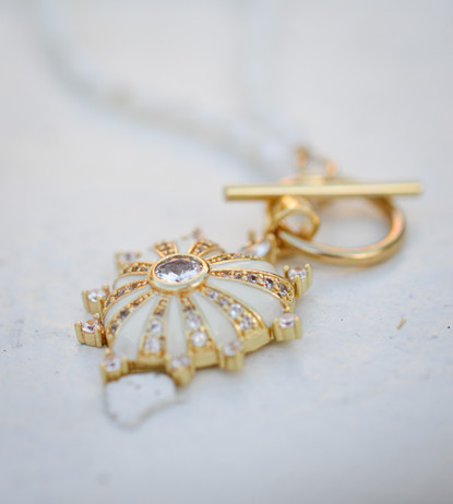 Mother of Pearls helmikaulakoru