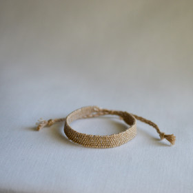 Linen Stories | Beige-hopea käsin kudottu pellavarannekoru