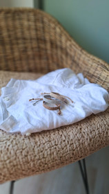 Linen Stories | Helmenharmaa käsin kudottu pellavarannekoru