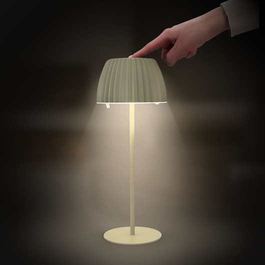 Briloner Riffle 7552019  -ladattava valaisin, korkeus 20cm, vihreä