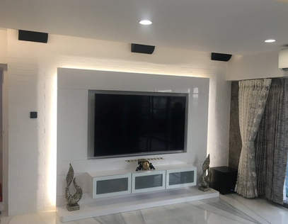 Cornered Audio C5 kulmakaiutin musta