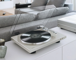 Denon DP-300F levysoitin hopea