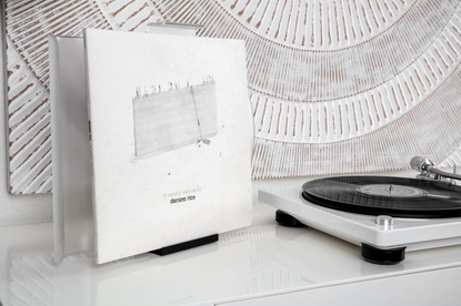 Denon DP-400 levysoitin valkoinen