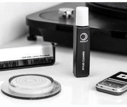 Elipson tarvikepaketti vinyylisoittimelle