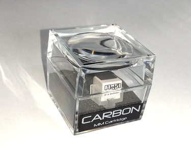 Rega Carbon äänirasia