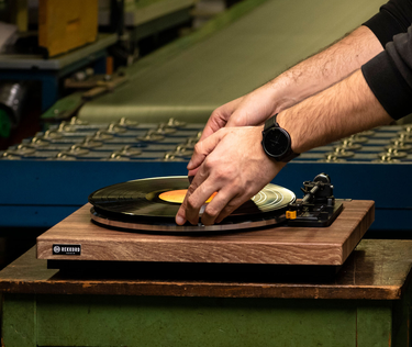 Rekkord F300 Stirling Oak vinyylisoitin
