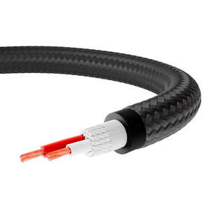 Triangle Black kaiutinkaapelit 2,5m pituudella