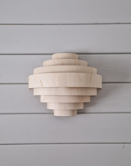 Pesä Seinävalaisin