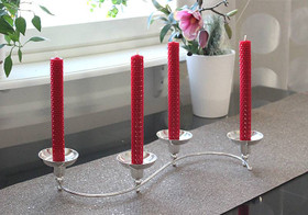 Mehiläisvahakynttilä – luonnollinen, kaunis ja turvallinen valinta