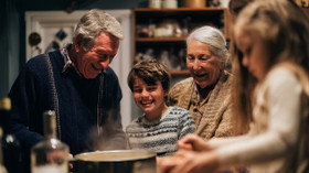  My family Cookbook ja makumuistojen voima - Reseptit, jotka kertovat keitä olemme