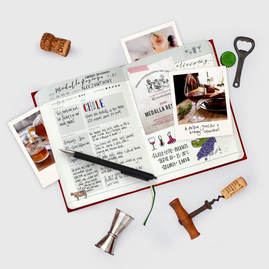 Makumuistojen kirjat – My Family Cookbook & My Drinks Journal