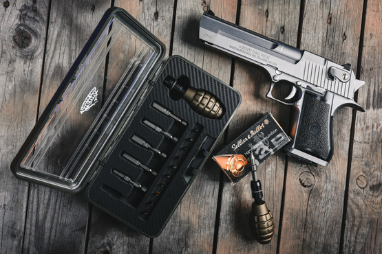 Gun Power Tool – 17-Piece Grenade-Style  –venttiilityökalusarja