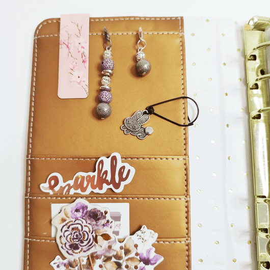 Kalenterikoru, hopea pupu