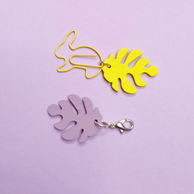 Kalenterikoru, puput peikonlehdillä. Neljä erilaista.