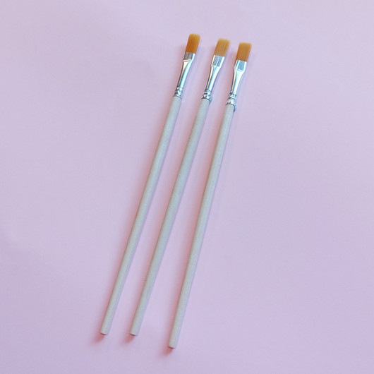 Laattapäinen sivellin