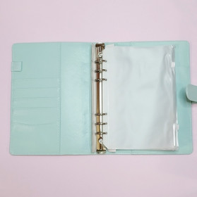 Budjetoinnin aloituspakkaus, vaaleansininen kansio. A5 koko.