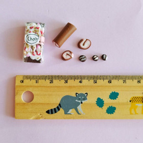 Suklainen herkkusetti nukkekotiin