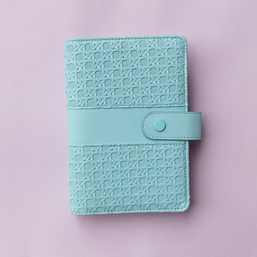 Budjettikansio rottinki tyylillä, a6