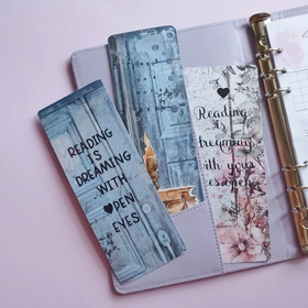 Kirjanmerkit, reading is dreaming. Siniset sävyt