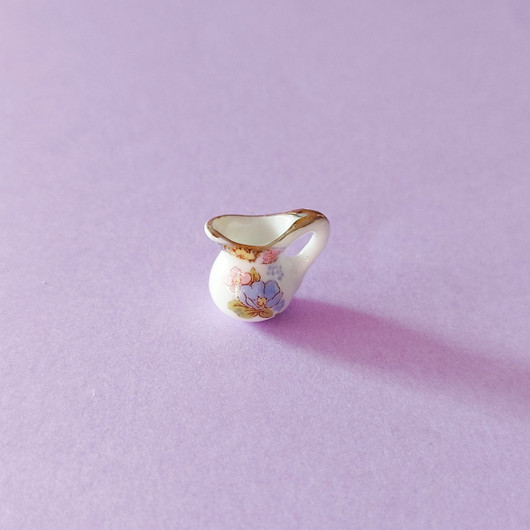 Mini kannu nukkekotiin