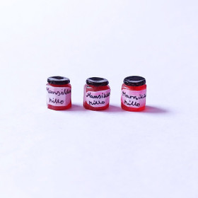 Mansikkahillopurkki nukkekotiin