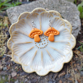 Värikkäät sienikorvikset