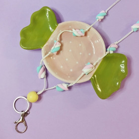 Avainnnauha, vaalea vaahtokarkki