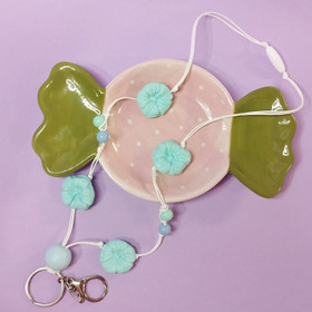 Avainnauha, herkät kukat.