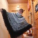 Marko-poncho Musta-harmaa RÖYHELÖ bling bling