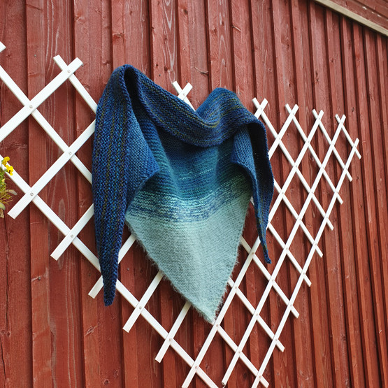 Gunilla-kolmiohuivi Petroli