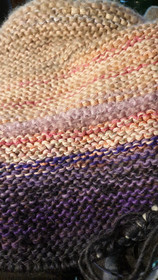 Gunilla-kolmiohuivi Syksyä kohti