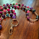 Aija-avainnauha Pellava puuhelmet - n. 147 cm - turvalukolla