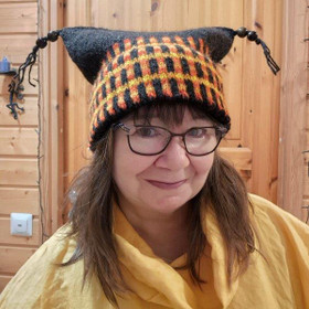 Hanna-myssy Monta rautaa tulessa S-M (n. 56-60)