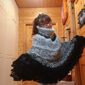 Marko-poncho Musta-harmaa RÖYHELÖ bling bling