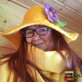 * Satu-saunahattu Palju Orvokki - Aurinko - koko S - n. 54-57 cm