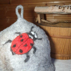 Satu-saunahattu Paljueläin Leppäkerttu Vekkuli - M - n. 57-60 cm