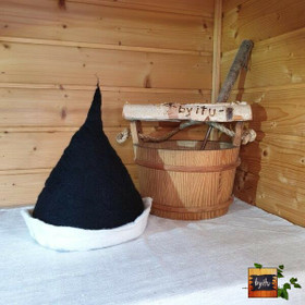 * Satu-saunahattu Isokummun Sauna - Musta yö valko- koko L-S 